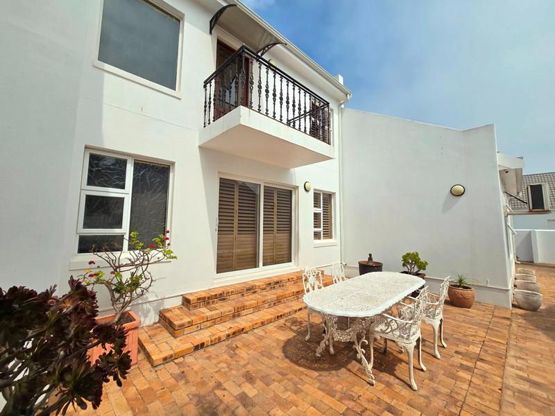 5 Bedroom Property for Sale in Golden Mile Western Cape